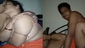Sexy chubby aunty chudai karta jawan ladka